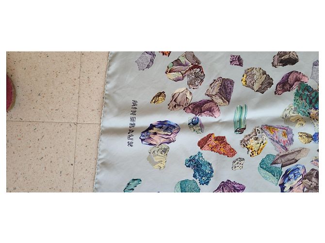Sciarpa Hermès Minerals in seta azzurro chiaro Blu chiaro - vista 7
