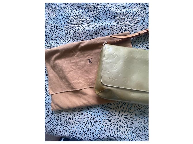 Louis Vuitton Thompson Street Monogramm Lackleder Hellgrün - Ansicht 9