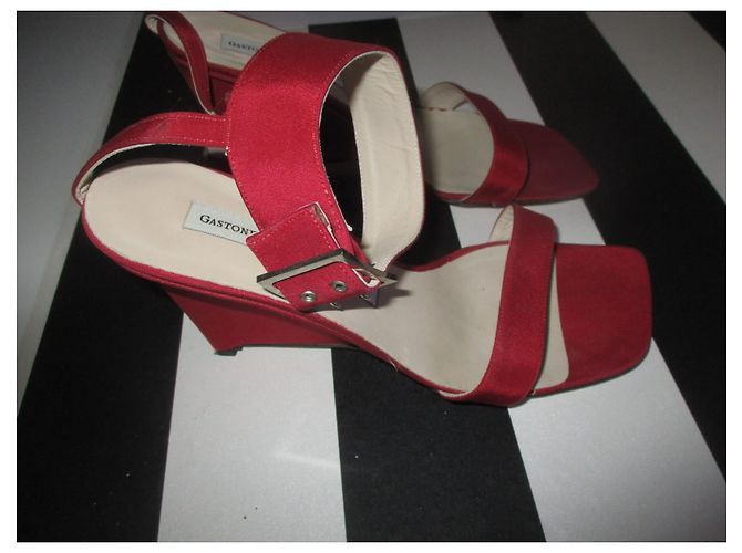 Autre Marque Zapatos de Salón Gastone Lucioli Rojos de Tela Tacón 9cm Talla 36 Roja - vista 5