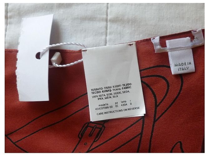 Stola MAX MARA nuovissima in pura seta. Rosa Bianco Prugna - vista 5