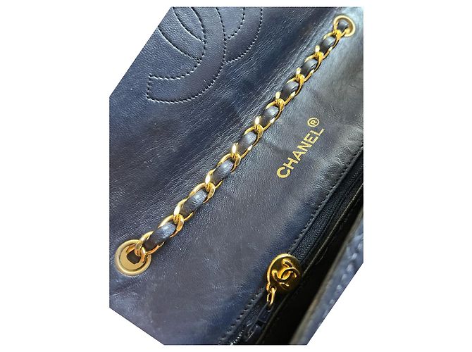 Timeless CHANEL Borsa a tracolla con catena foderata con punto V senza tempo Nero - vista 4