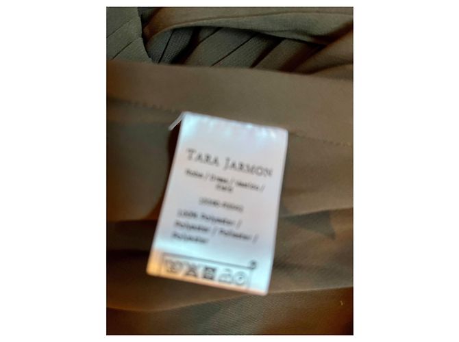 Tara Jarmon Chiffon-Plissee-Maxikleid, Neu mit Etiketten Khaki - Ansicht 8