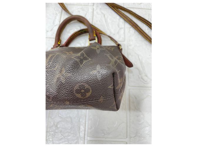 Louis Vuitton Borsa a tracolla Nano Turenne Marrone - vista 5