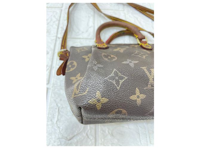 Louis Vuitton Borsa a tracolla Nano Turenne Marrone - vista 7