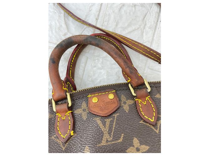 Louis Vuitton Borsa a tracolla Nano Turenne Marrone - vista 8