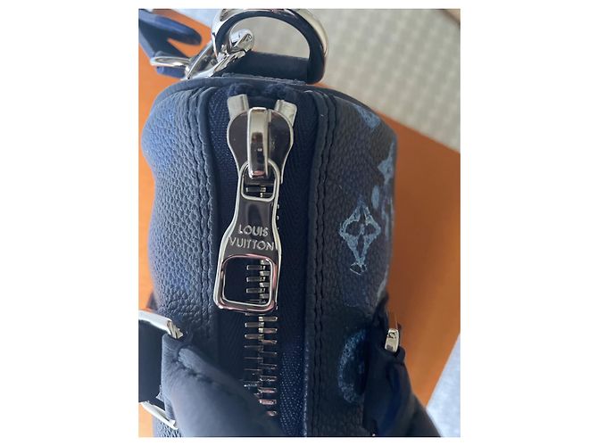 Abbesses Louis Vuitton Keepall XS edizione acquerello Blu - vista 3