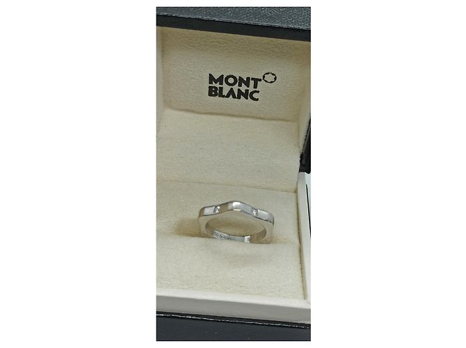Montblanc ring - view 2