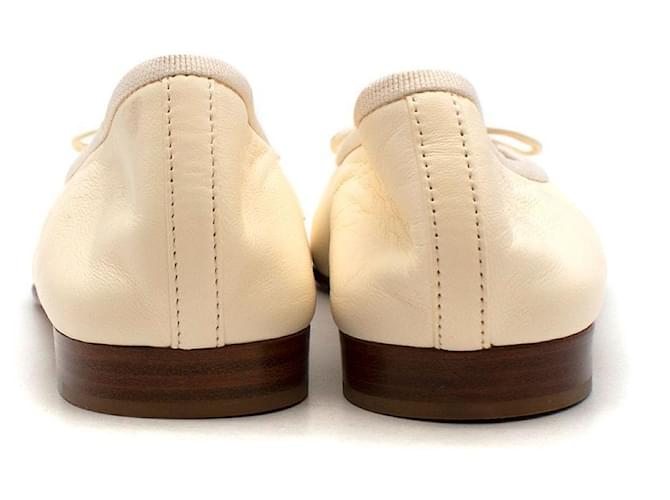 Chanel Bailarinas puntera CC piel amarilla Blanco Crudo - vista 4