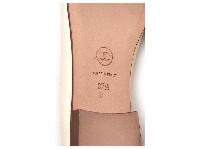 Chanel Bailarinas puntera CC piel amarilla Blanco Crudo - vista 8