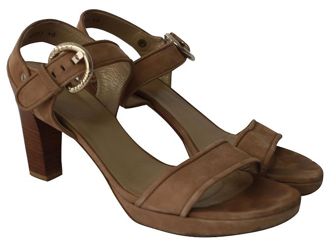 Stuart Weitzman Sandali open-toe con cinturini in camoscio marrone - vista 3