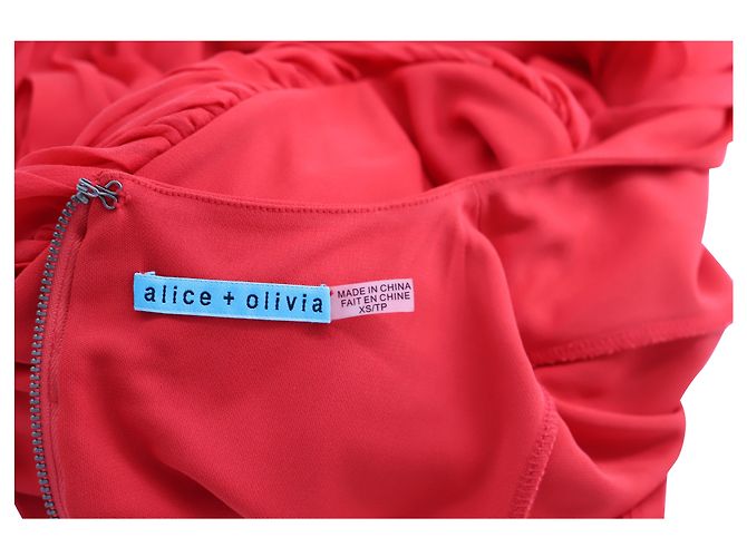 Alice + Olivia Vestido drapeado com detalhe em acetato vermelho - vista 4