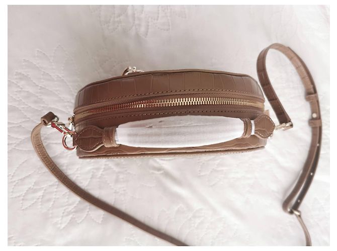 Borsa a spalla tonda Maje in pelle color talpa stampa coccodrillo Marrone Taupe - vista 8
