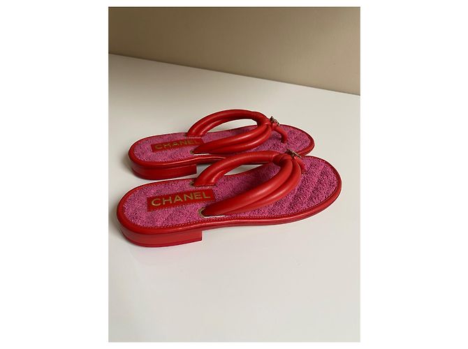 Sandali Chanel in pelle rossa Rosso - vista 3
