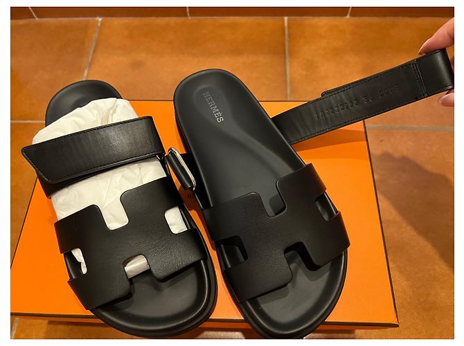 Sandali Hermès Chypre in pelle nera Nero - vista 2