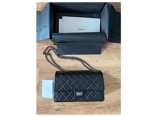 Borsa Chanel 2.55 in pelle nera increspata metallo argento Nero - vista 4