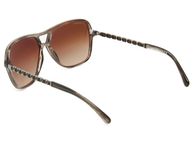 Occhiali da sole Chanel Pilot in acetato e pelle marrone chiaro - vista 4