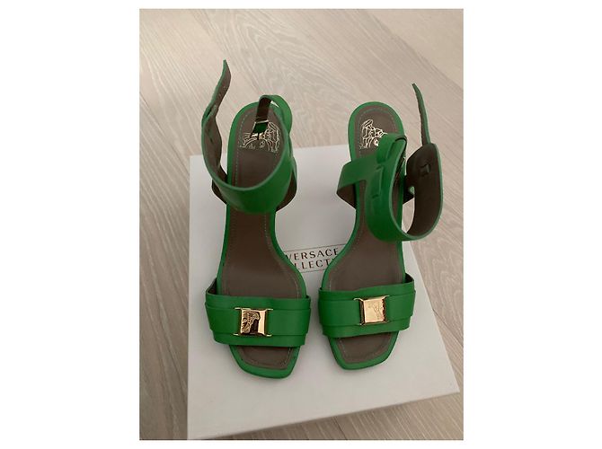 Gianni Versace Leder Pumps Dunkelgrün - Ansicht 2