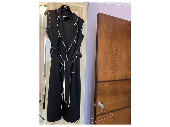 Autre Marque Schwarzes Kristallkleid mit Gürtel Größe 40 - Ansicht 2