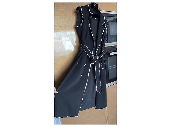 Autre Marque Schwarzes Kristallkleid mit Gürtel Größe 40 - Ansicht 3