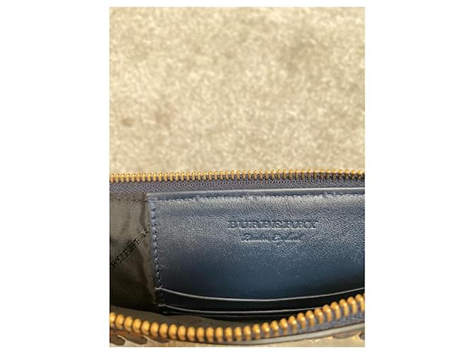 Frangia Burberry Rosa - vista 3
