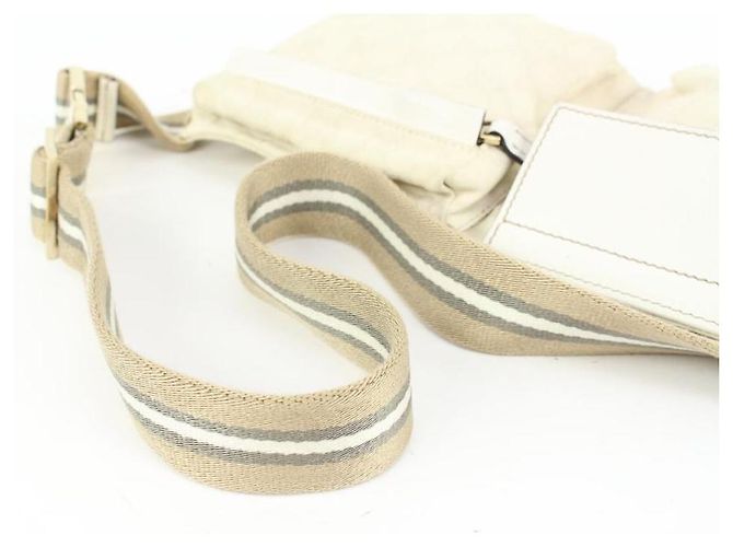 Gucci Seltene cremefarbene FF-Gürteltasche mit Monogramm - Ansicht 8