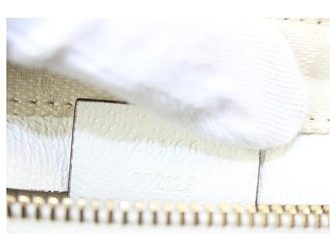 Gucci Seltene cremefarbene FF-Gürteltasche mit Monogramm - Ansicht 9