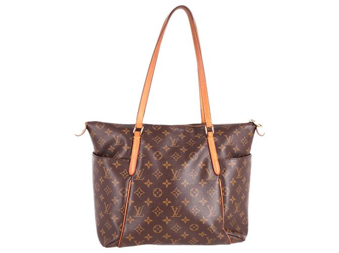 Louis Vuitton Totally MM Monogram Tote Bag in Brown Leather - view 3
