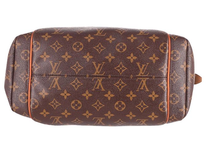 Louis Vuitton Totally MM Monogram Tote Bag in Brown Leather - view 4