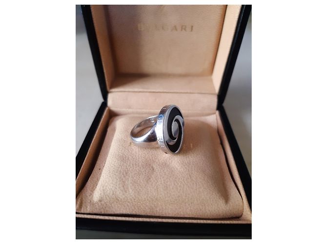 Anello Bulgari Optical in oro bianco e onice Nero - vista 2
