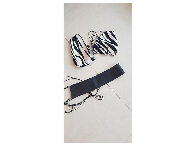 Autre Marque Abito lungo e scollato sulla schiena Stampa zebra - vista 10