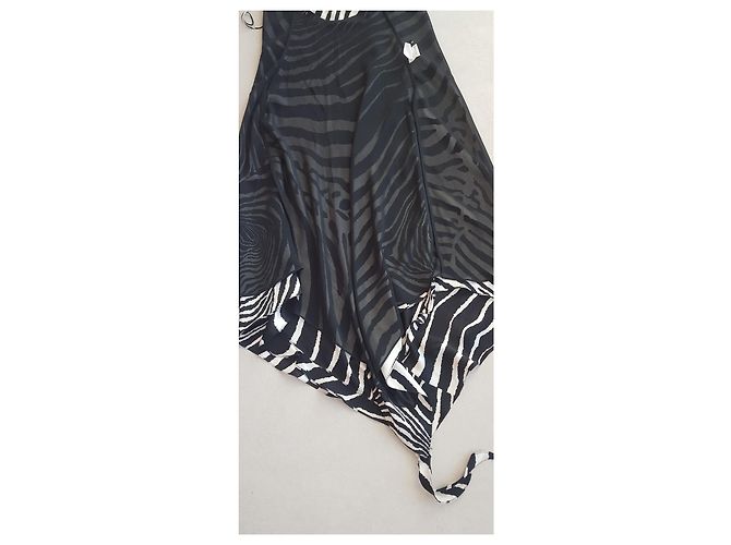Autre Marque Abito lungo e scollato sulla schiena Stampa zebra - vista 17