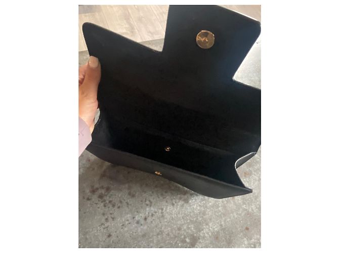 Alexander Mcqueen Borsa Amq insignia a tracolla in pelle con catena nera Nero - vista 5