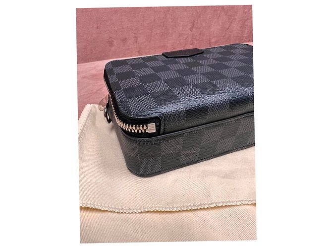 PORTAFOGLIO INDOSSABILE ALPHA LOUIS VUITTON Grigio - vista 7