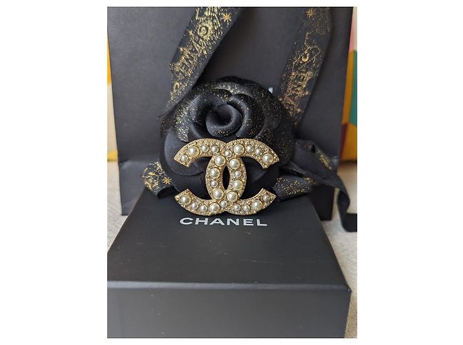 Chanel CC F15V Logo GHW Scatola di spille di perle e cristalli docs D'oro - vista 12