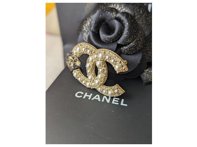 Chanel CC F15V Logo GHW Scatola di spille di perle e cristalli docs D'oro - vista 6