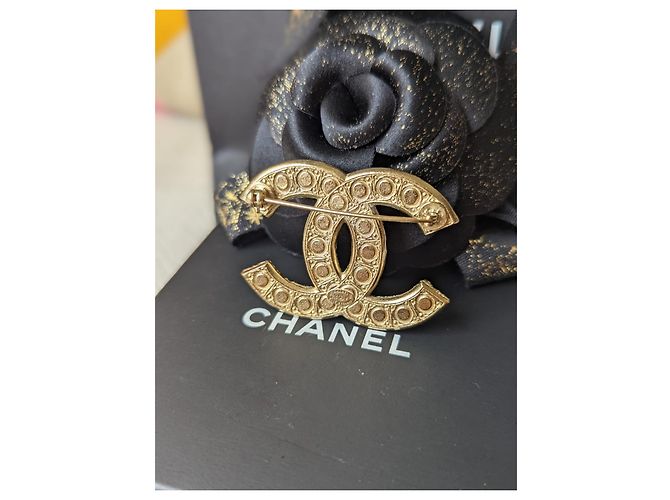 Chanel CC F15V Logo GHW Scatola di spille di perle e cristalli docs D'oro - vista 8
