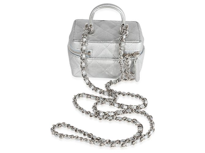 Vanity Chanel Silver Metallic Quilted Caviar Mini-Kosmetiktasche mit Kette Grau - Ansicht 2