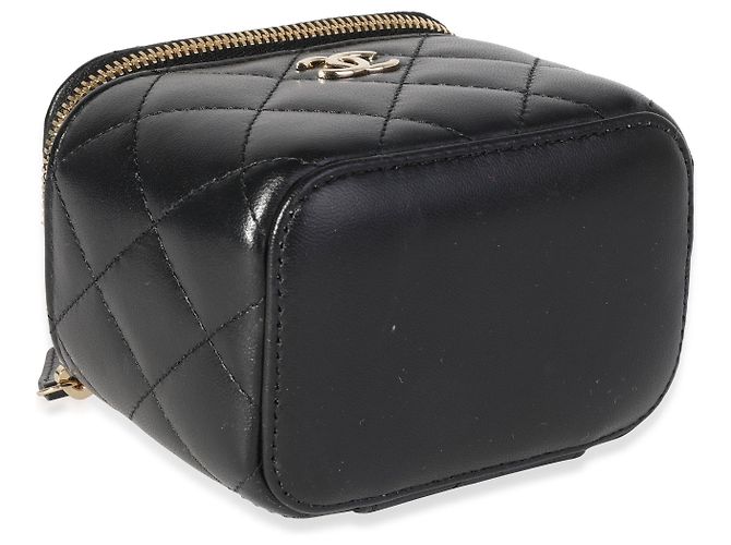 Vanity Chanel Mini-Kosmetikkoffer aus schwarzem, gestepptem Lammleder mit Kette - Ansicht 3