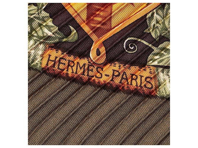 Hermès Sciarpa in seta stampata Aloha Carré Verde - vista 3