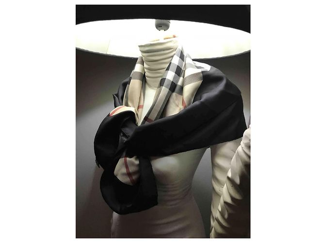 Sciarpa Burberry in seta con motivo check - vista 4