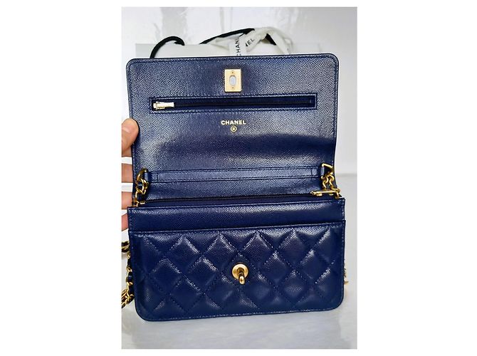 Wallet On Chain Chanel Geldbörse an Kette Handwerkskunst 2022 Blau - Ansicht 2