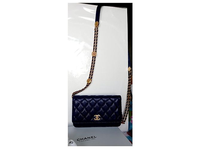 Wallet On Chain Chanel Geldbörse an Kette Handwerkskunst 2022 Blau - Ansicht 8
