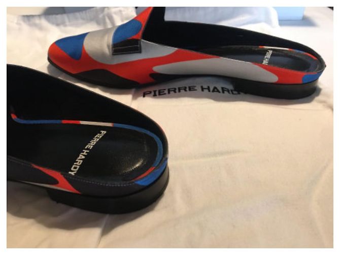 Mule de seda Pierre Hardy Preto Branco Vermelho Azul claro - vista 4