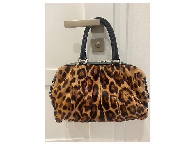 Dolce & Gabbana Frau Urbanette - Ansicht 2