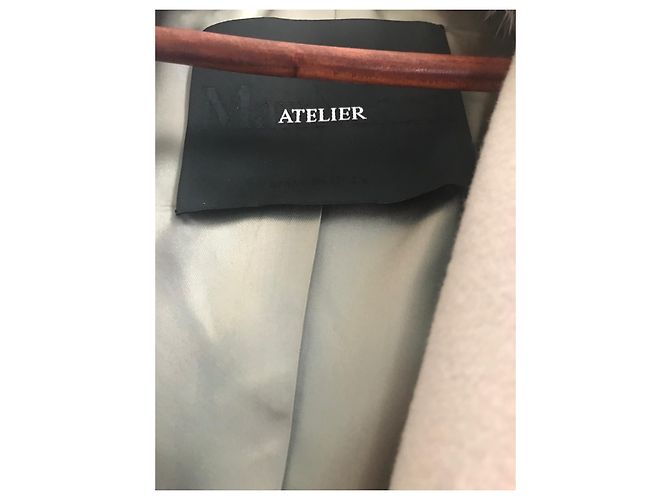 Abrigo Max Mara Rosa de Lana con Cuello de Piel de Zorro - vista 4