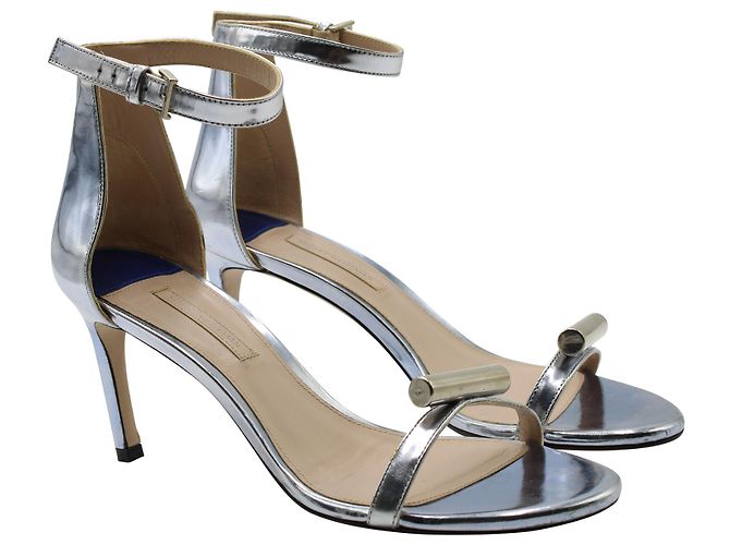 Stuart Weitzman Ankle Strap Open Toe High Heel Sandalen aus silbernem Leder Metallisch - Ansicht 4