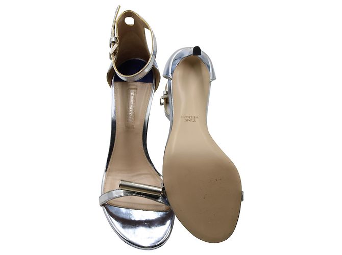 Stuart Weitzman Ankle Strap Open Toe High Heel Sandalen aus silbernem Leder Metallisch - Ansicht 7