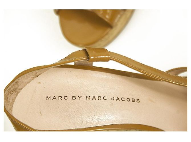Marc by Marc Jacobs Sandali con plateau e zeppe in sughero in pelle verniciata marrone chiaro ( 37 ) - vista 8