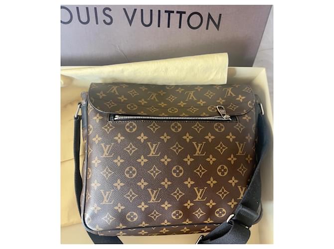 Louis Vuitton Christopher messager Marron - vue 4