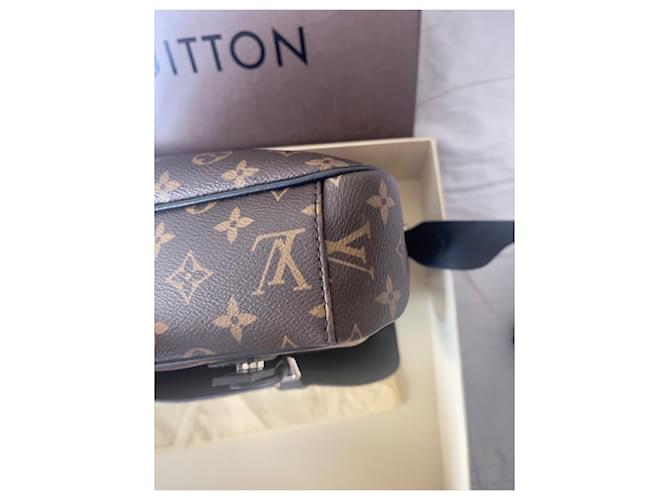 Louis Vuitton Christopher messager Marron - vue 9